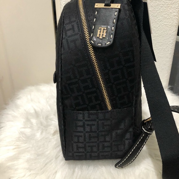 Tommy Hilfiger backpack 🎒 - Picture 2 of 13